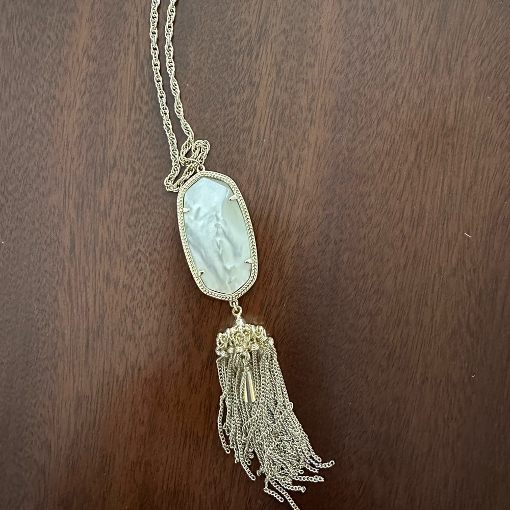 Kendra Scott Rayne Gold and Cream Pendant Necklace